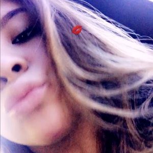 Meet your Posher, Jackeline